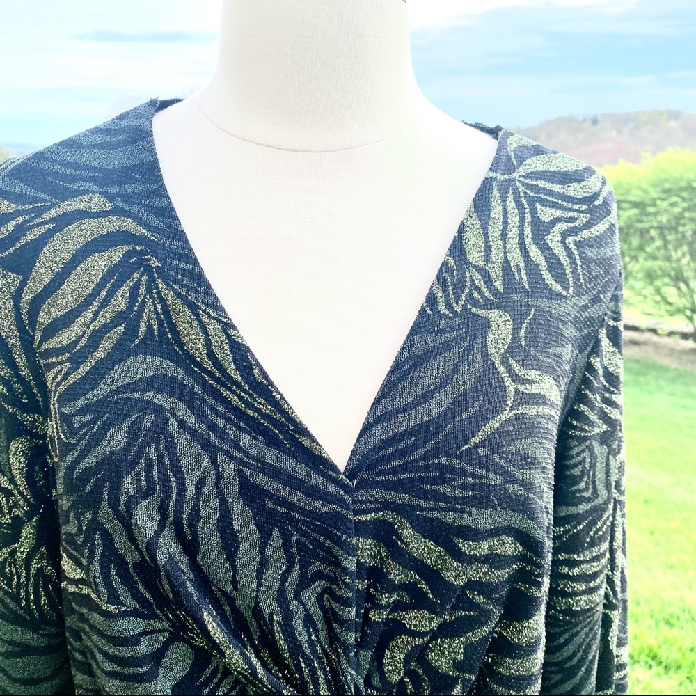 J.B.S. Ltd. Plus Size black sparkly holiday evening Top - Picture 7 of 14